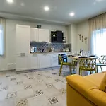 Domus Mea, Vista Mare Vicino Taormina Appartamento *
