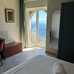 Domus Mea, Vista Mare Vicino Taormina Apartment *