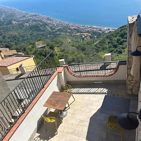 Domus Mea, Vista Mare Vicino Taormina Appartamento *