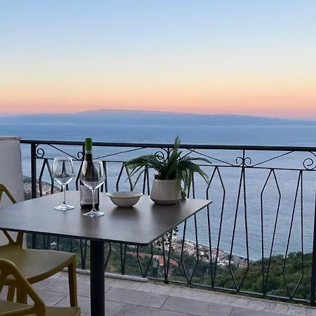아파트 Domus Mea, Vista Mare Vicino Taormina 포르자드아르고